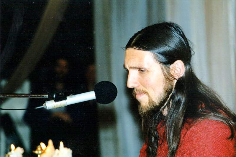 Vissarion beim einer Ansprache in Kasan (1994)